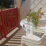 Soleillade Avec Terrasse 2 Adultes 1 Enfant *