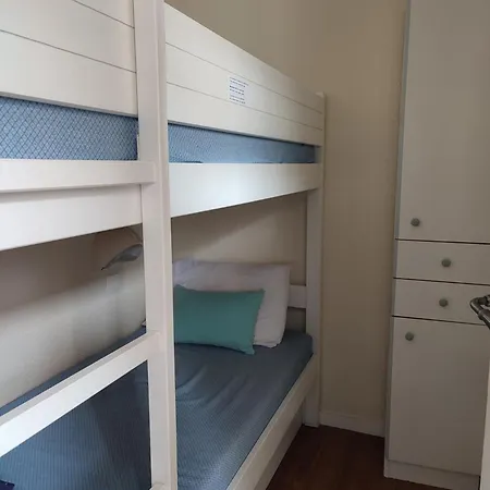 Soleillade 2 Adultes, 1 Enfant, N'est Pas Adapte Pour Les Moins De 3 Ans Et De 12 Ans